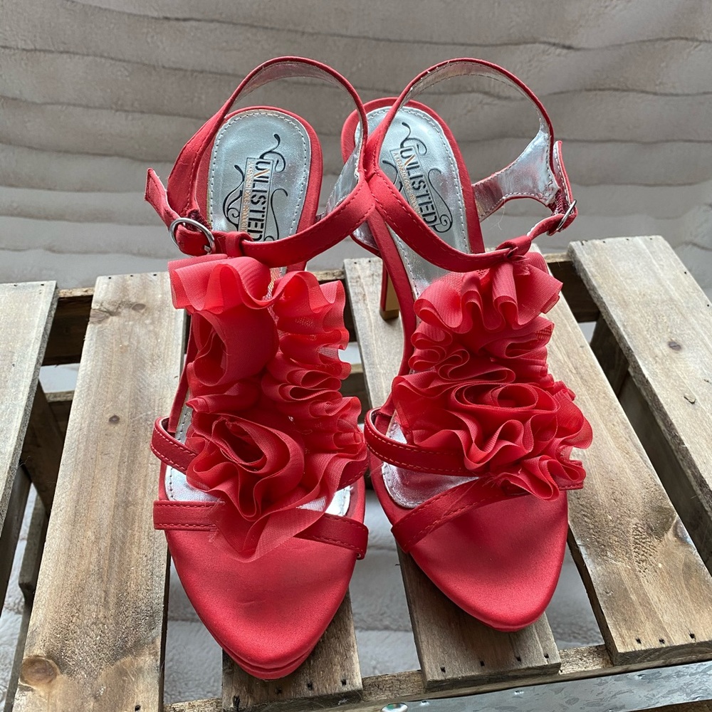 Unlisted by Kenneth Cole Coral Heels